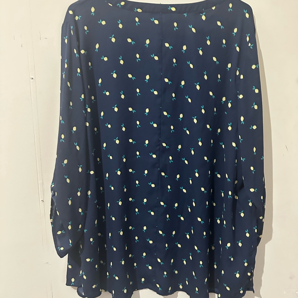 Catherines 22/24 Navy Blue Lemon Print Sheer Roll Tab Sleeve Blouse Summer - Picture 5 of 7